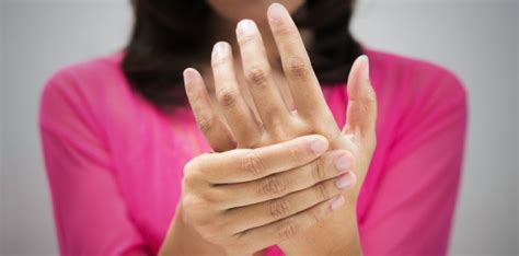 Pamamanhid Ng Kamay: Sanhi, Lunas, At Paano Ito .